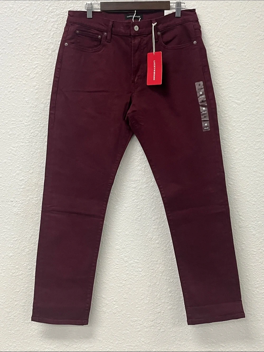 Lucky Brand 411 Athletic Cut Wine Burgundy 32x32